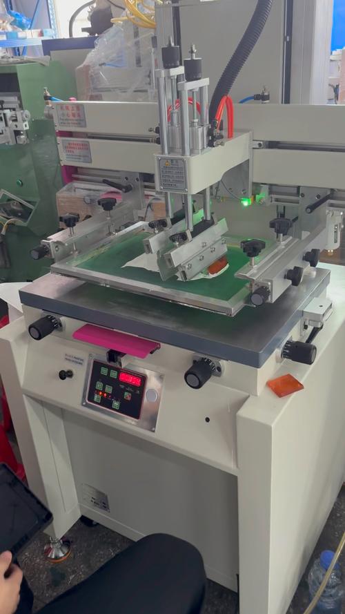 酒瓶丝印机多少钱一台? 酒瓶丝印机多少钱一台?